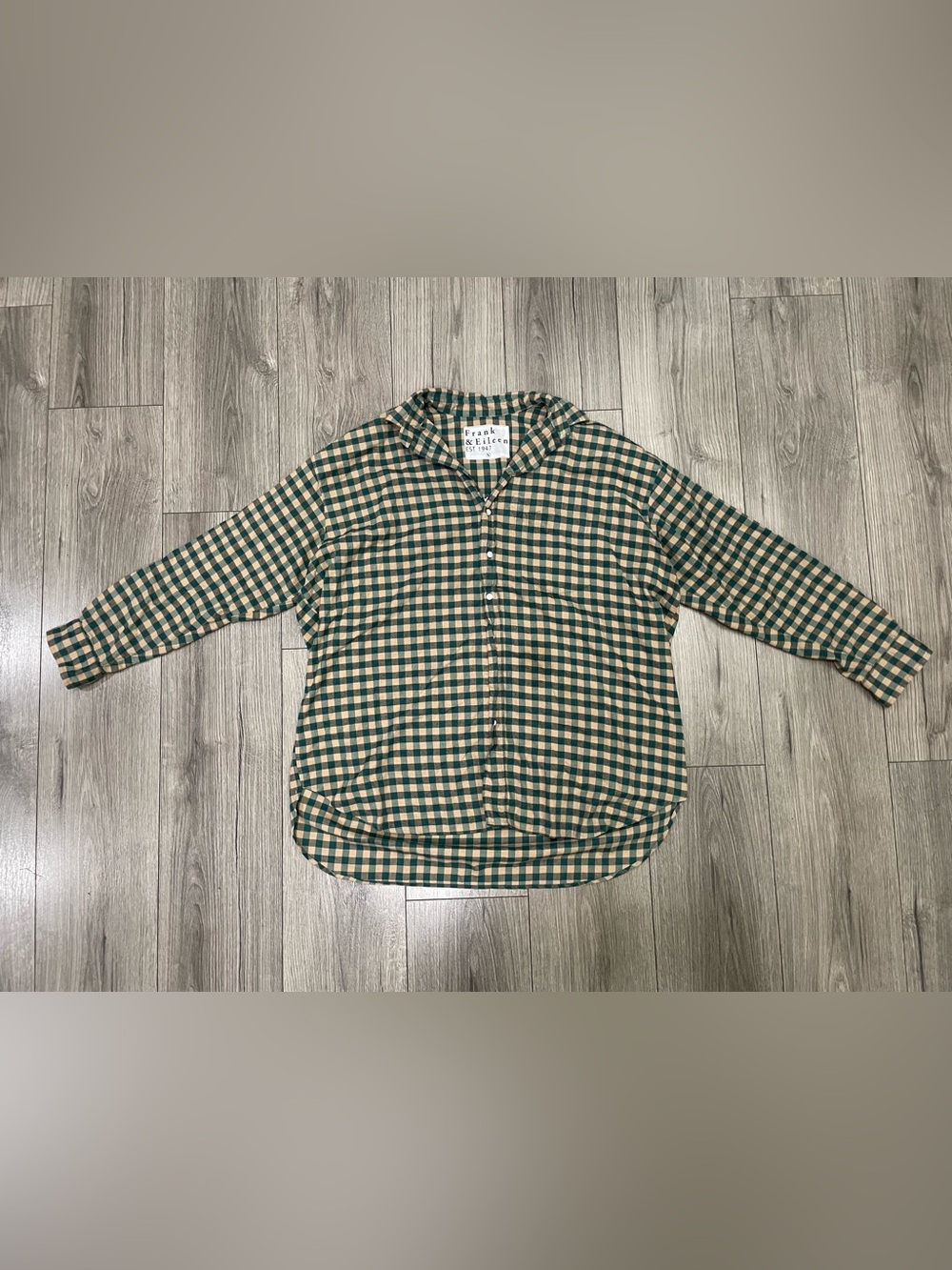 Frank & Eileen Shirley Shirt Womens Small Carmel Green Gingham Plaid Cotton